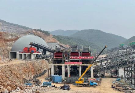 荊門(mén)紫崗礦業(yè)石灰石破碎：東線(xiàn)產(chǎn)量2000t/h，西線(xiàn)產(chǎn)量2500t/h